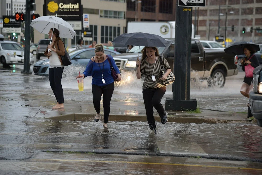 Intensified Storms in the US: Understanding the Simultaneous Increase in Drought Conditions