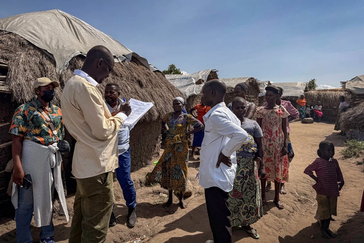 Canada Implements Strict Isolation Measures for Travelers from Ebola-Affected Regions