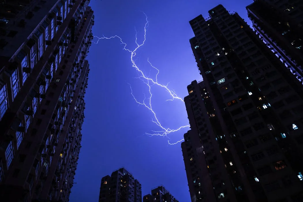 Using thunderquakes to X-ray Earth – a new study shows urban seismology in action