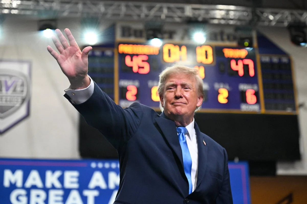 Trump claims he’s ‘flipping races’ with his rally-a-day blitz. It’s not Republicans he’s helping